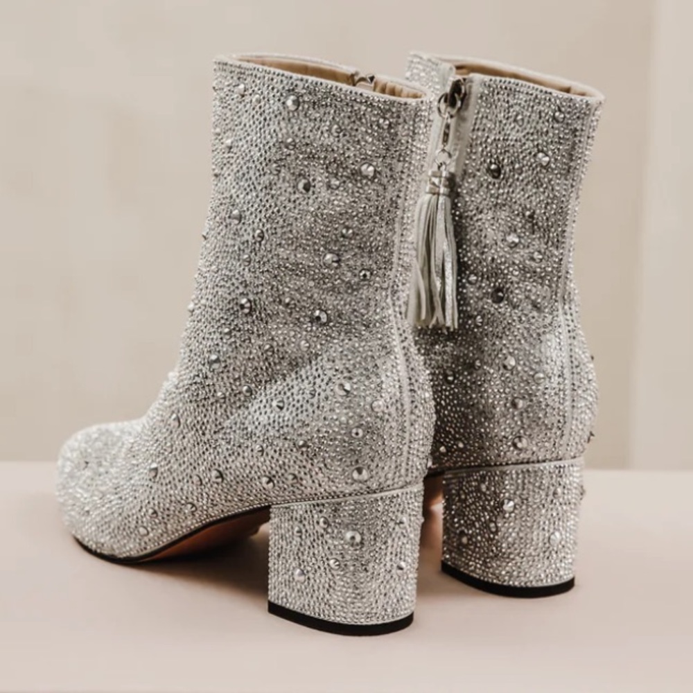 HEIRLOOM Bridal Boots Size 9 - Picture 5 of 10